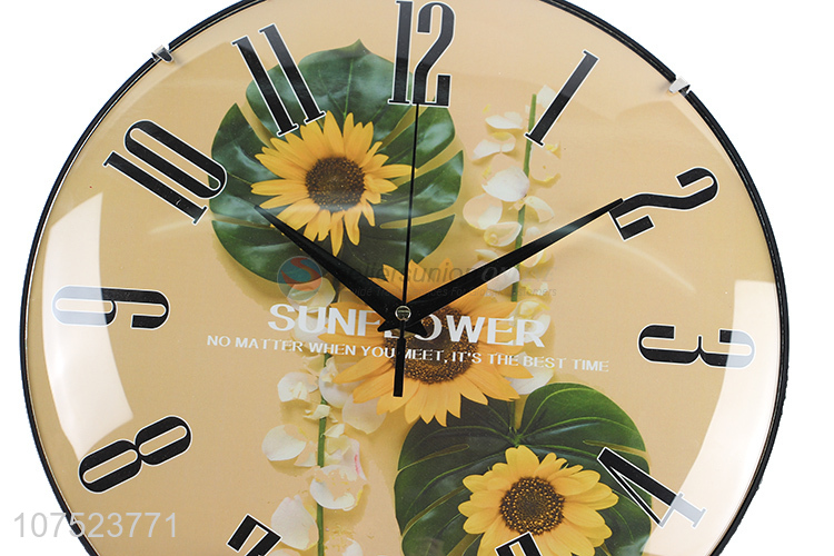 China manufacturer trendy sunflower pattern wall clock no-punch silent quartz clock for decoration