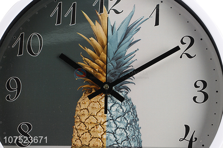 Factory price personalized pineapple pattern wall clock living room silent clock for decoration