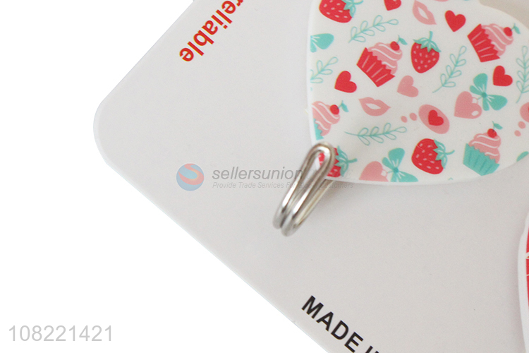 Hot product heart shaped plastic sticky hooks self adhesive wall hooks